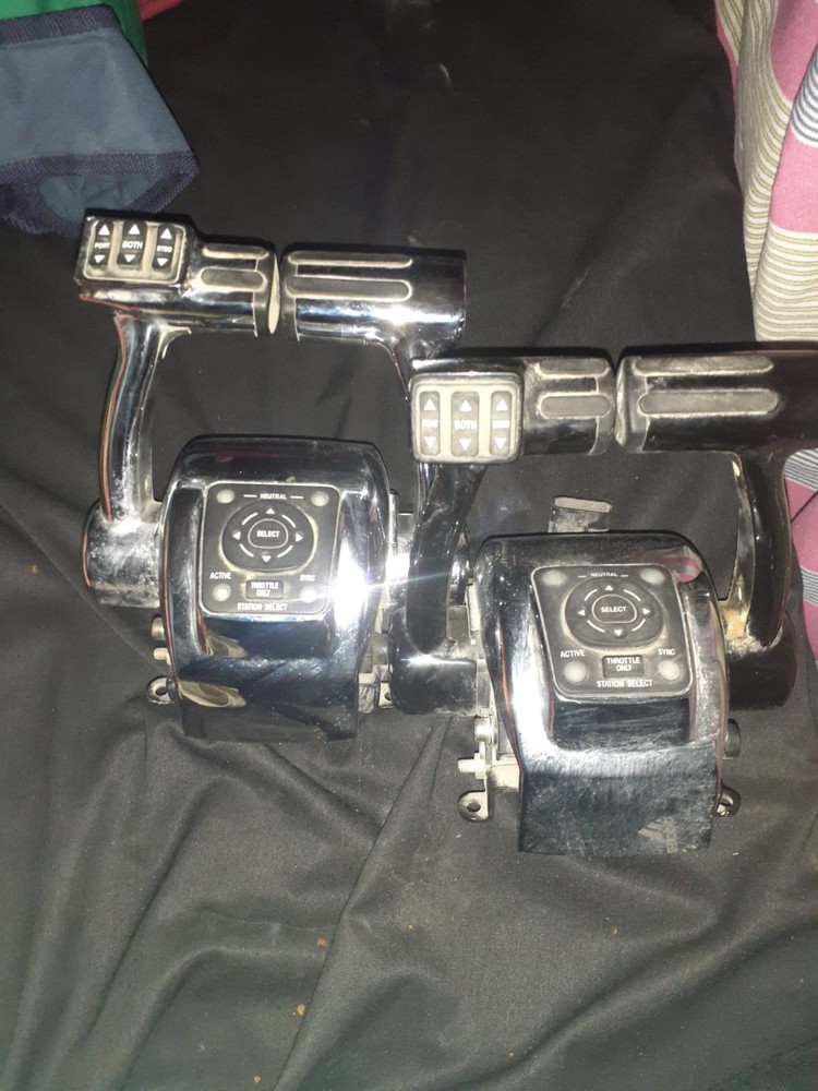 Mercury 4 stroke control  - 3