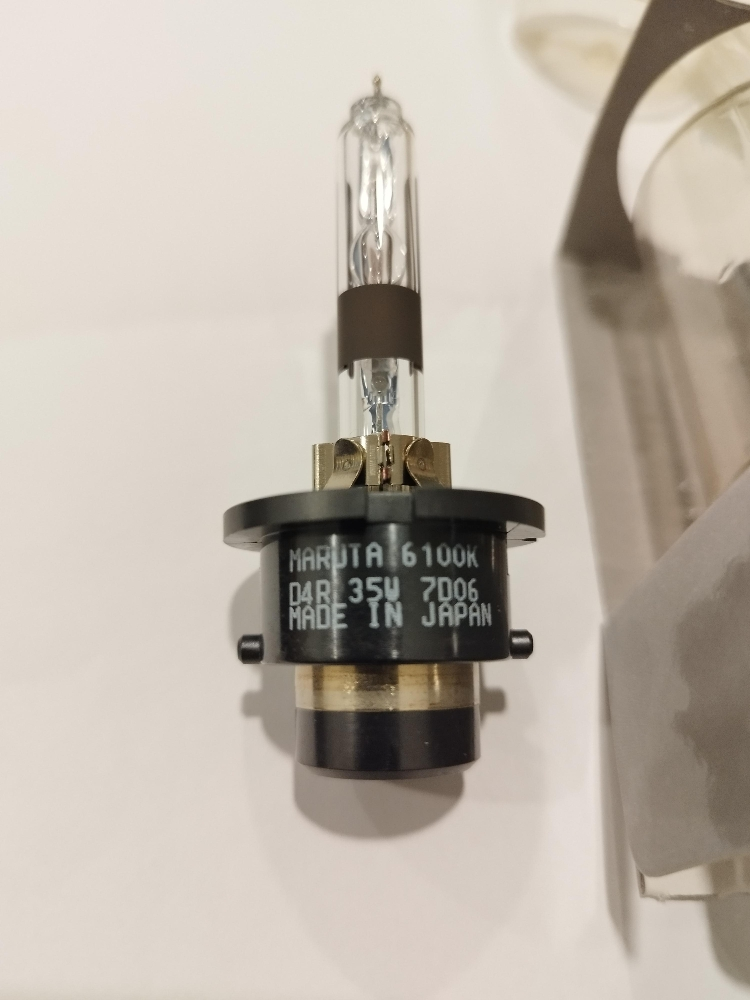original d4s xenon Japan 6100k - 4