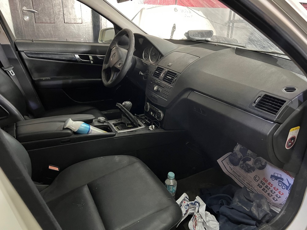 benz c200 2009 spare part scrap - 2