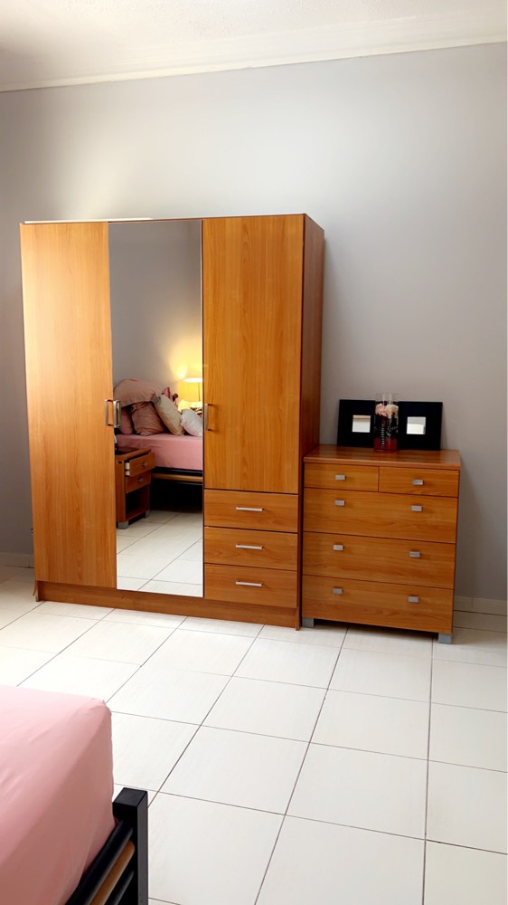 full bedroom, negotiable  - 2