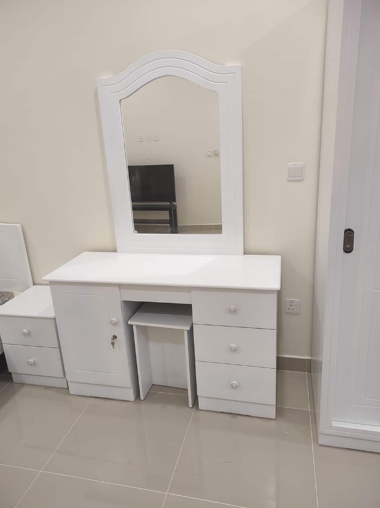 3,4 door cupboard available. - 11