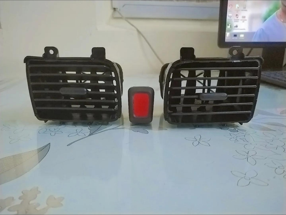 Nissan sunny ac vent - 1