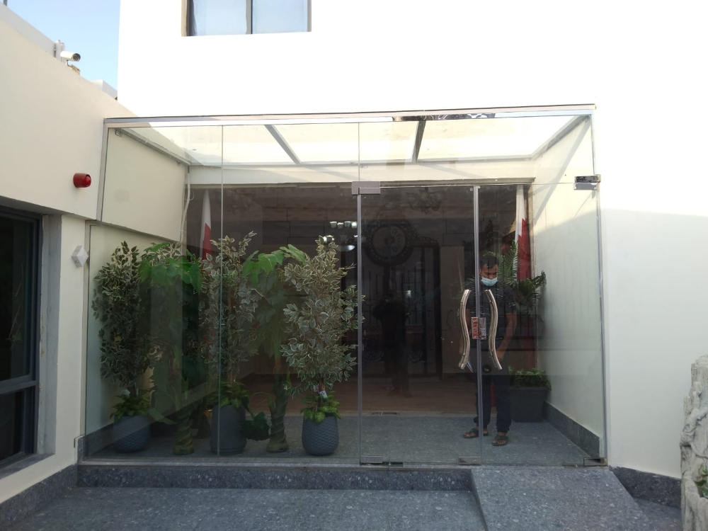 We do all kinds of Glass installa - 3