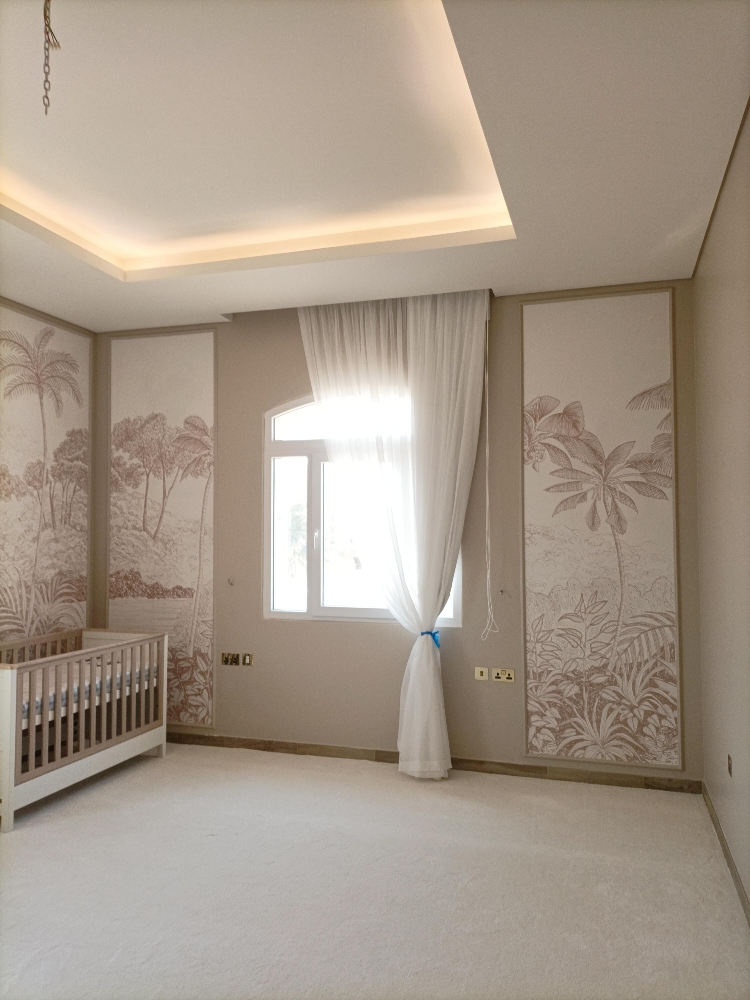 moulding frem and wallpaper - 8