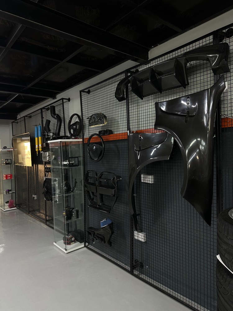 Buzz Performance Tuning Garage  - 7