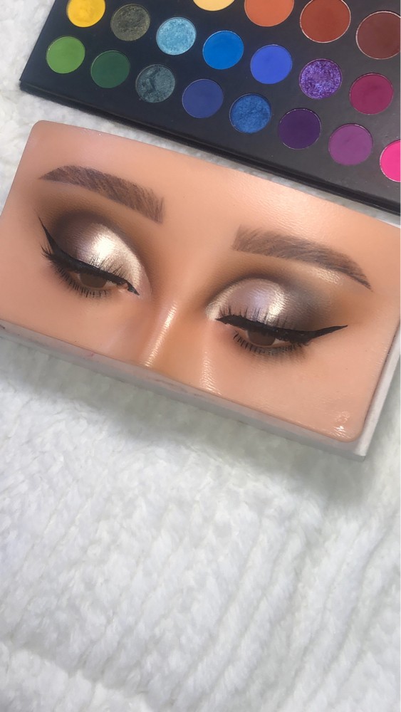 Pro makeup artist - 9