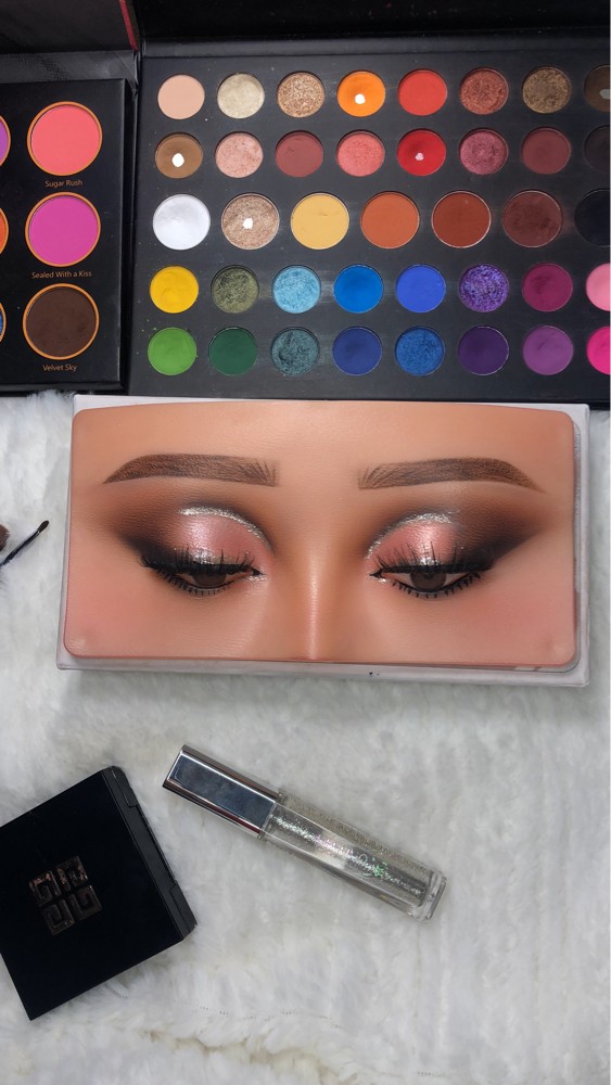 Pro makeup artist - 14