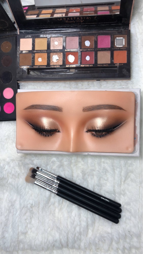 Pro makeup artist - 5