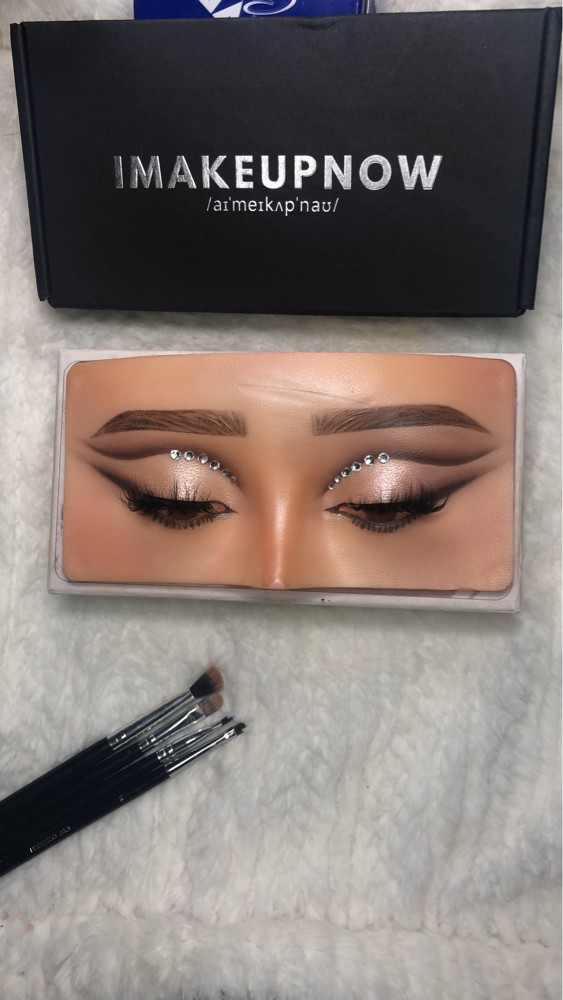 Pro makeup artist - 2