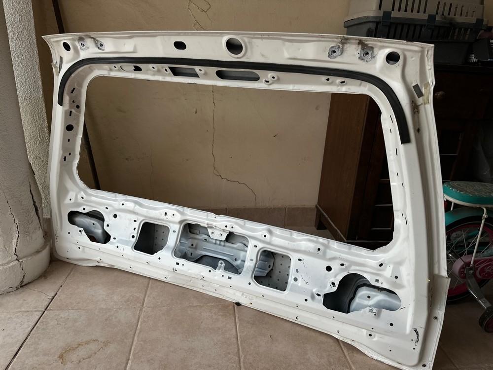 Land Cruiser rear upper door - 3