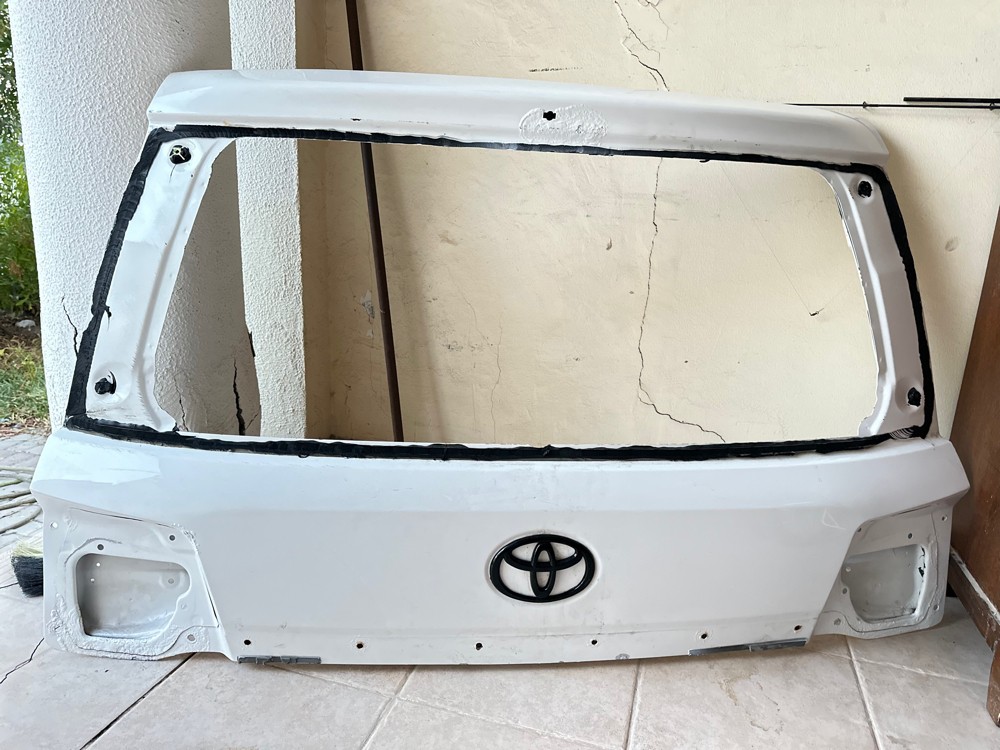 Land Cruiser rear upper door - 1