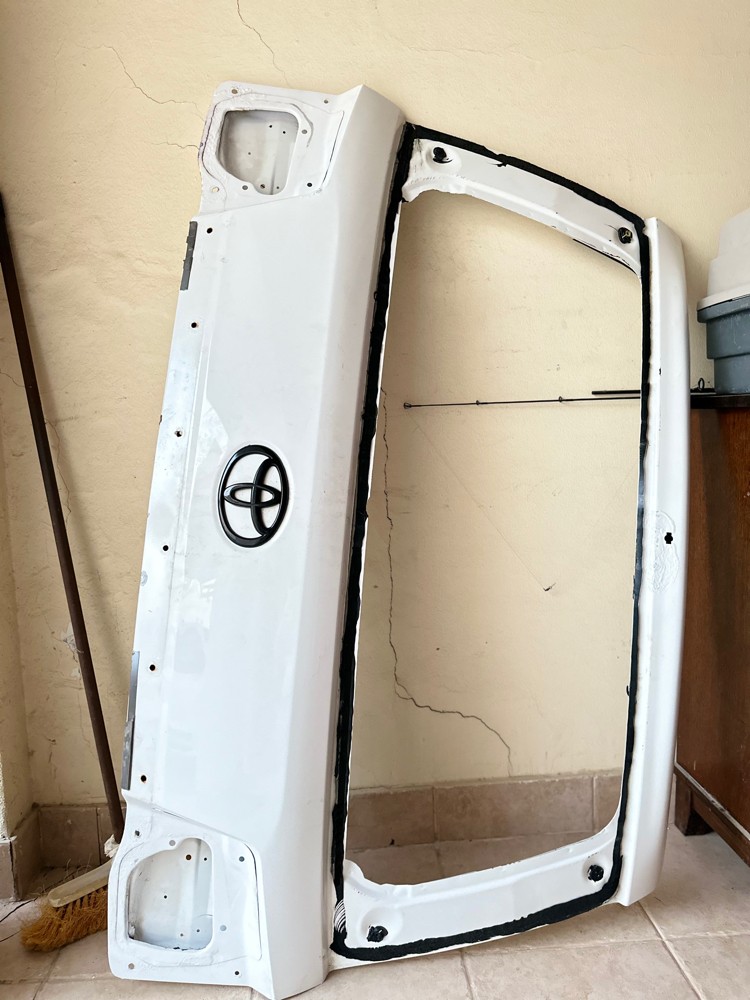 Land Cruiser rear upper door - 2