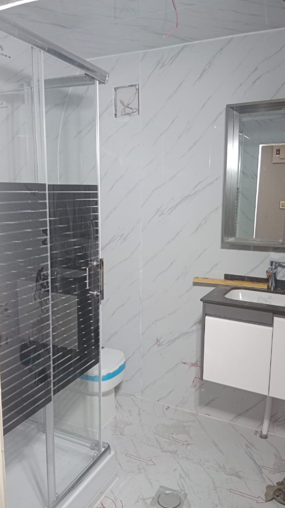 Caravan,Cabin, kitchen & toilet - 7