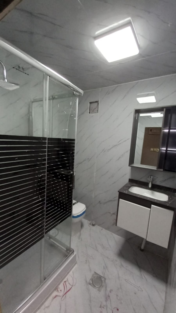 Caravan,Cabin, kitchen & toilet - 3