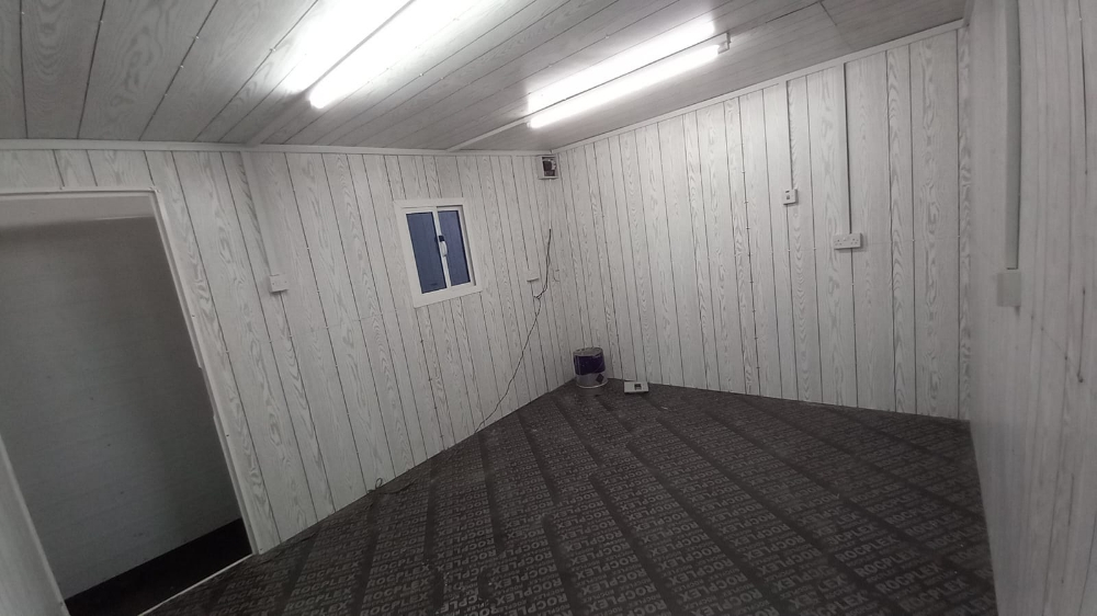 Caravan,Cabin, kitchen & toilet - 6