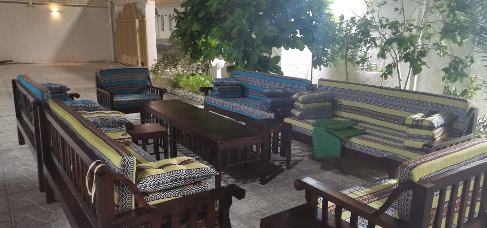 Chairs and tables - 4