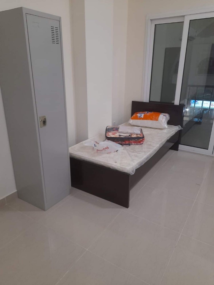 Single Metal White and Black Bed - 12