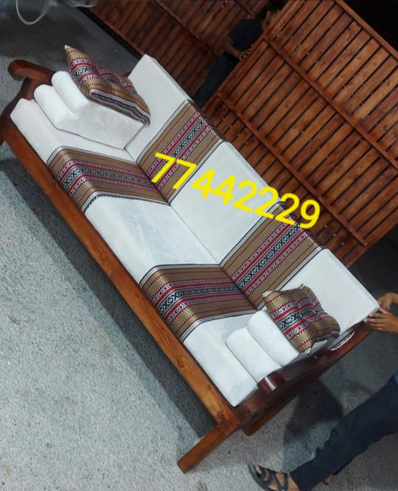 طقم كراسي مع الفرش - 4