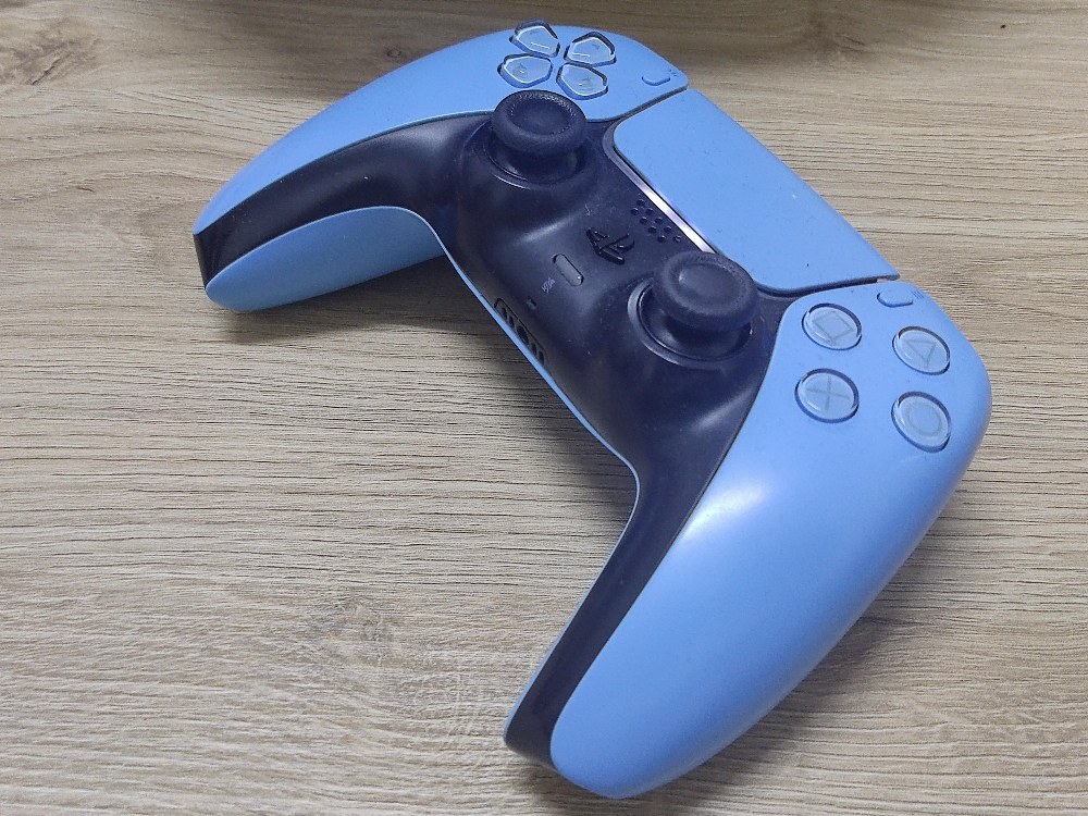 PS5 controller used Blue - 3