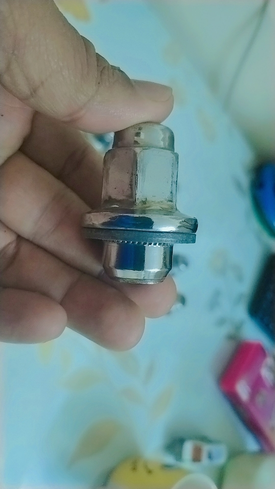 wheel nut land cruiser - 2