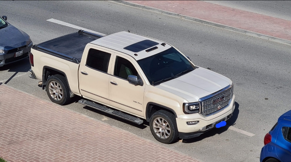 Urgent Sale Sierra Denali - 2