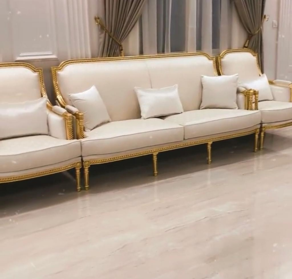 sofa and serile - 6