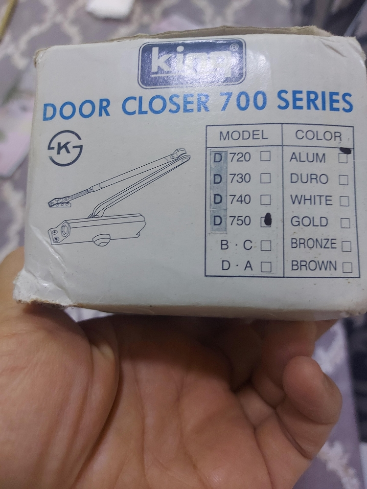 door closer - 1