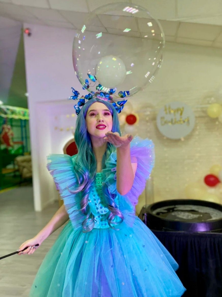 Bubbles show for celebration - 2