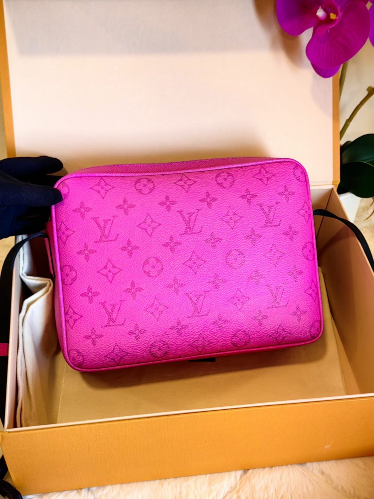 Original Lv Outdoor massanger - 4