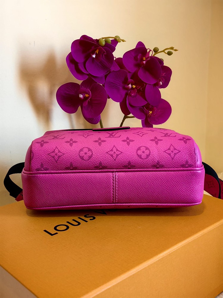 Original Lv Outdoor massanger - 7