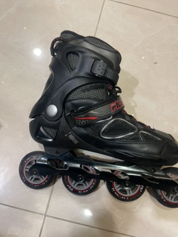  skate and safety set & cons - 3