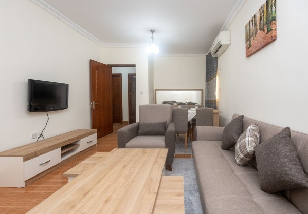 Amazing 3 Bedroom FF - 8