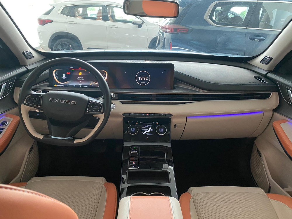 EXEED LX - 7
