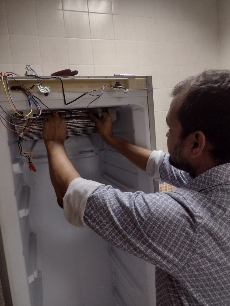 Fridge Repair Service - 2