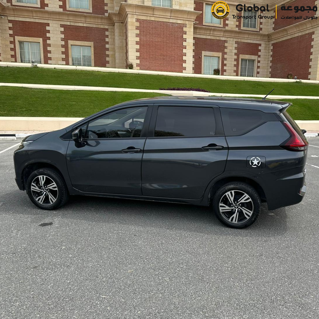 Mitsubishi Xpander Black 2022 - 2