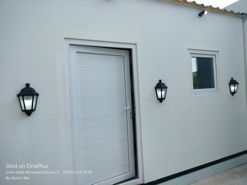 cabin,kitchen, toilets good price - 4