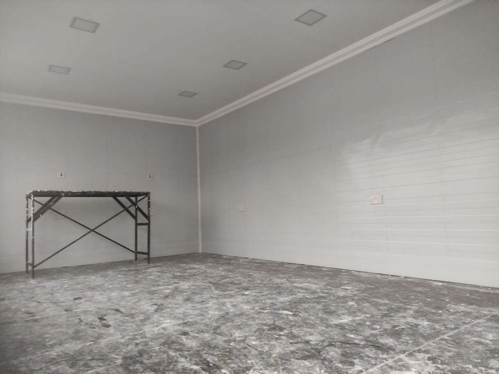 cabin,kitchen, toilets good price - 6