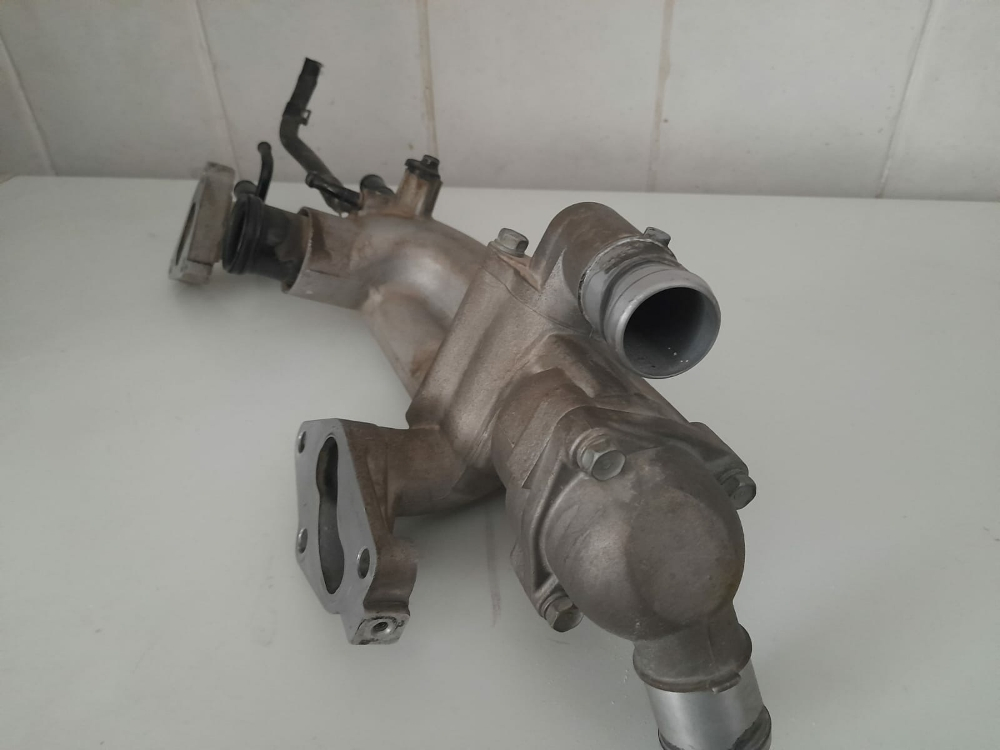 Kia water distribution pipe outle - 1