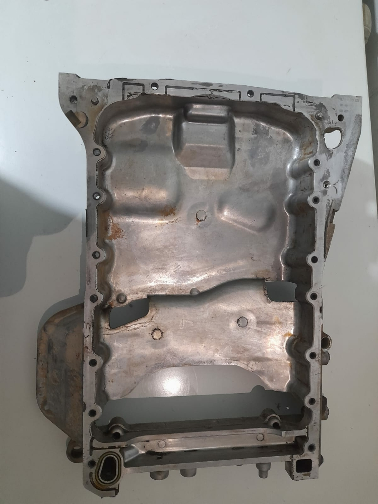 Kia upper oil pan - 3