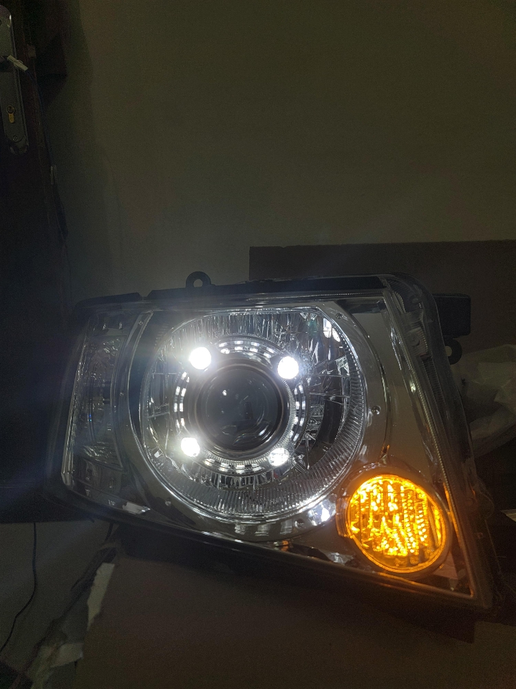 Safari Patrol 2008 - 2015 Lamp - 7