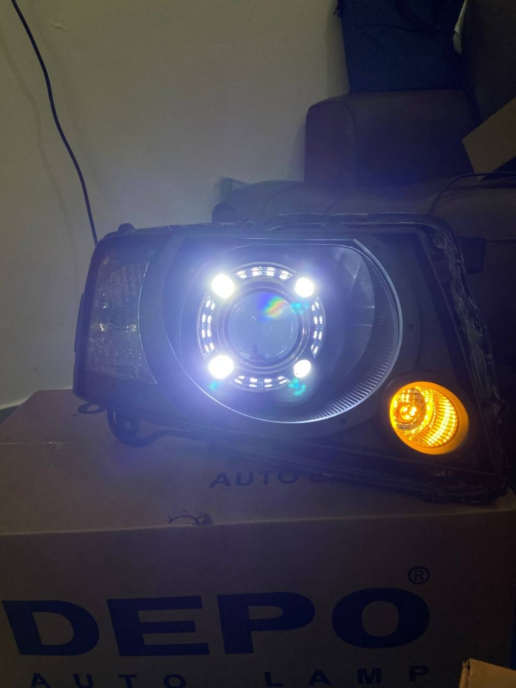 Safari Patrol 2008 - 2015 Lamp - 4