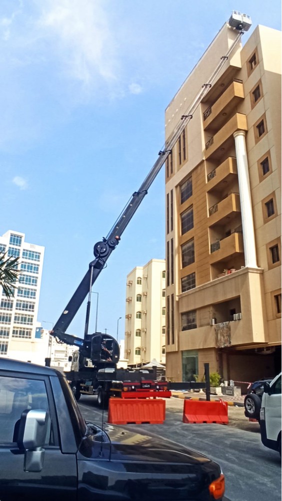 manlifts for rental services. - 1