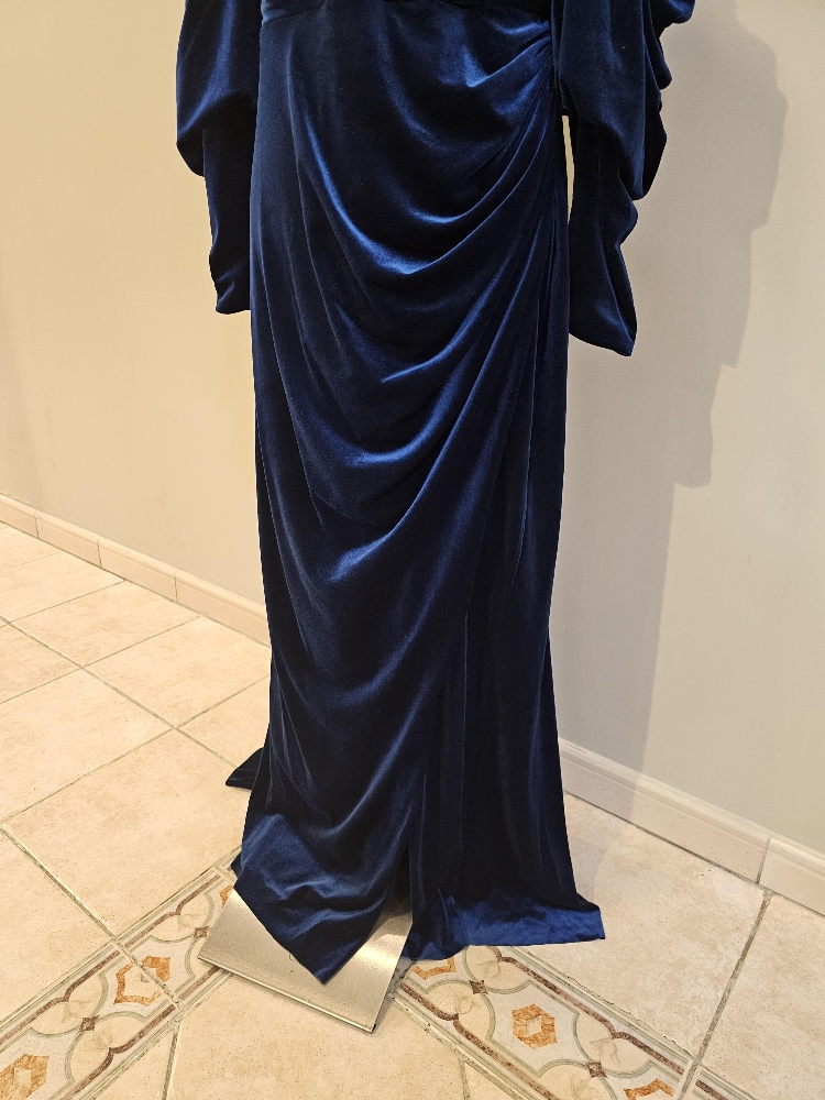 velvet dress - 5