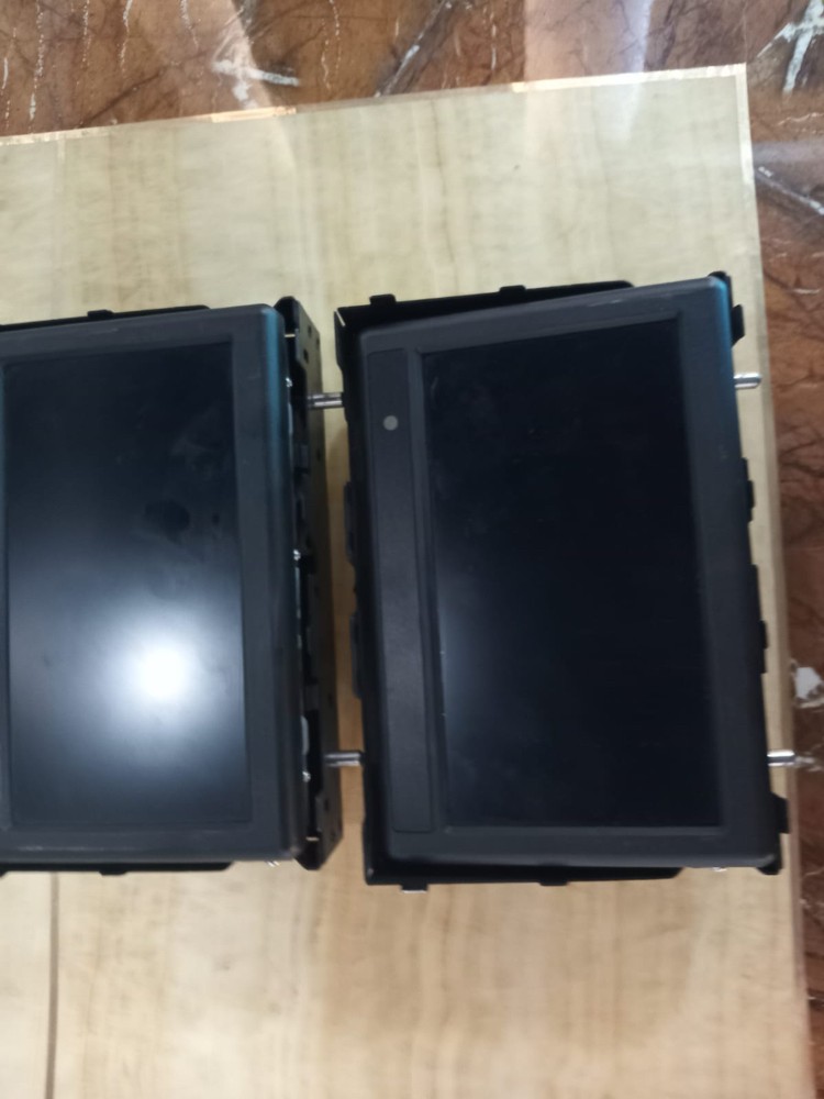nissan screen - 1