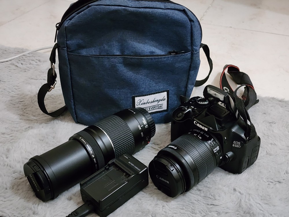 canon camera 650D accessories  - 1