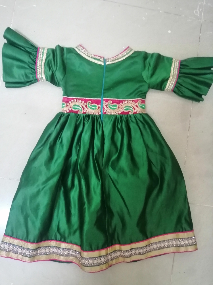 فستان طفله شبه جديد - 2