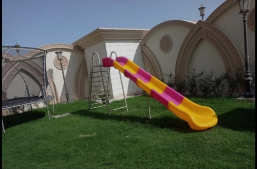 kids sliding - 1