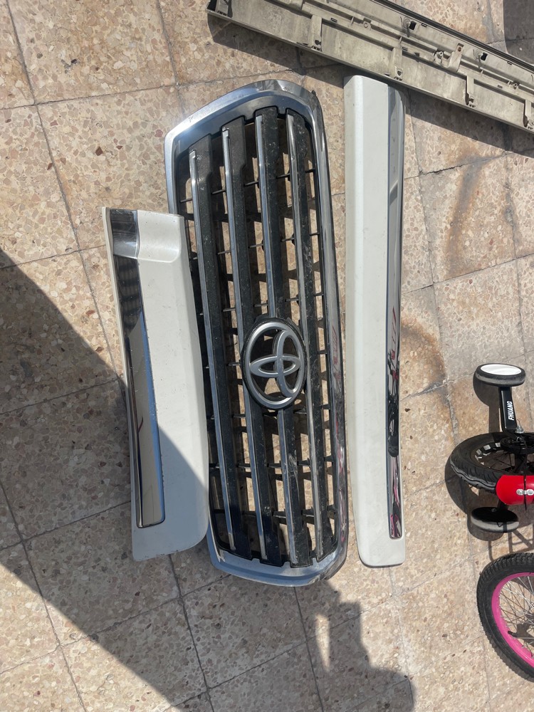 قطع غيار لاند كروزر ٢٠١٥ - 5
