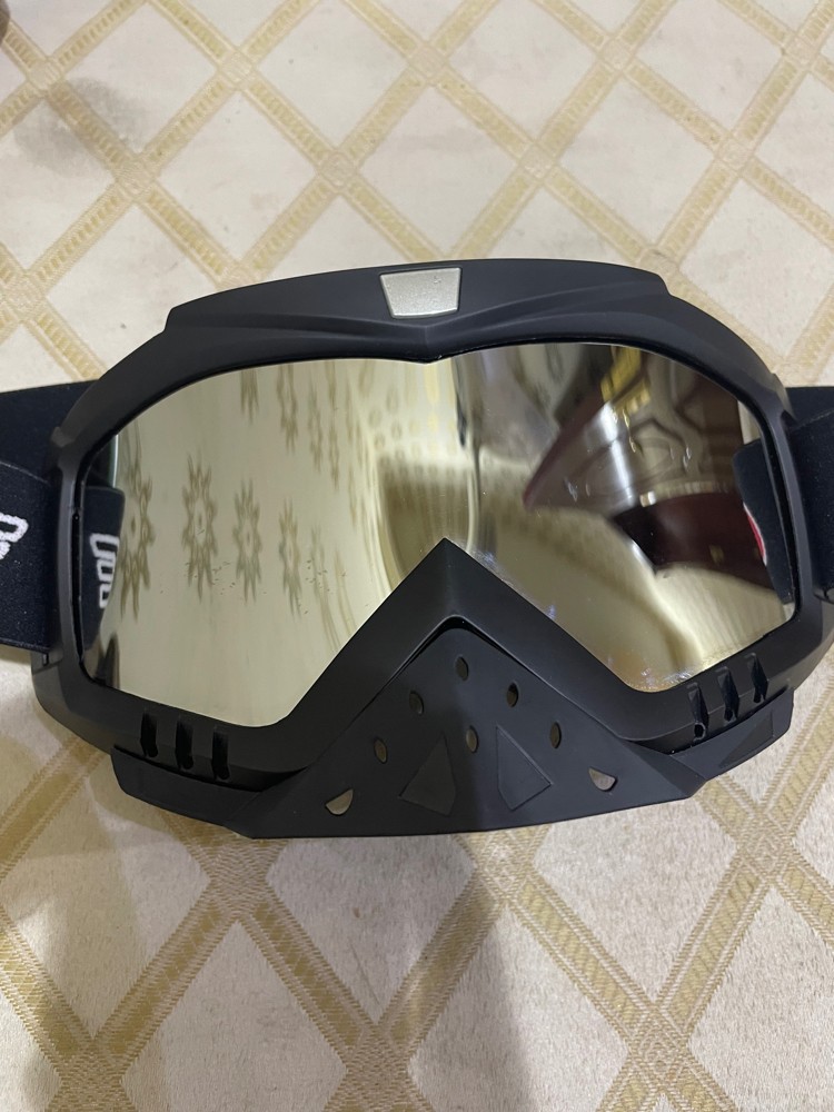 mask/googles  - 2