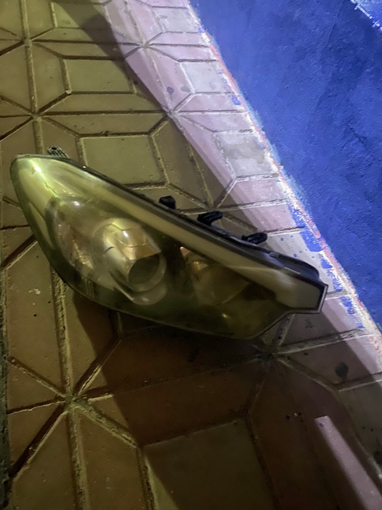 Kia Cerato Headlight Right - 2
